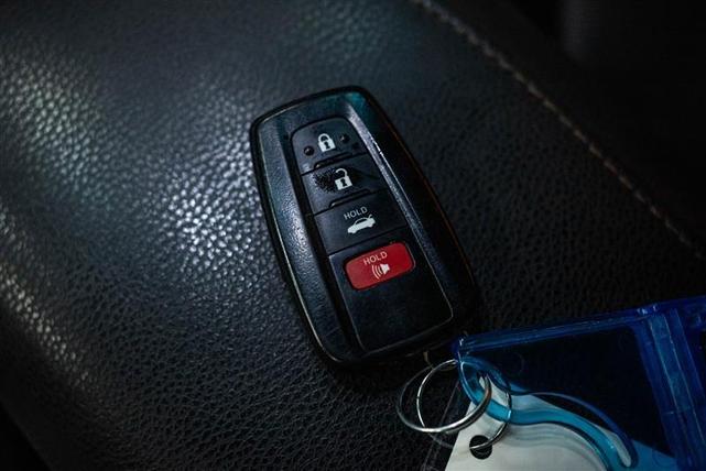 Photo of 2019 White Toyota Camry
