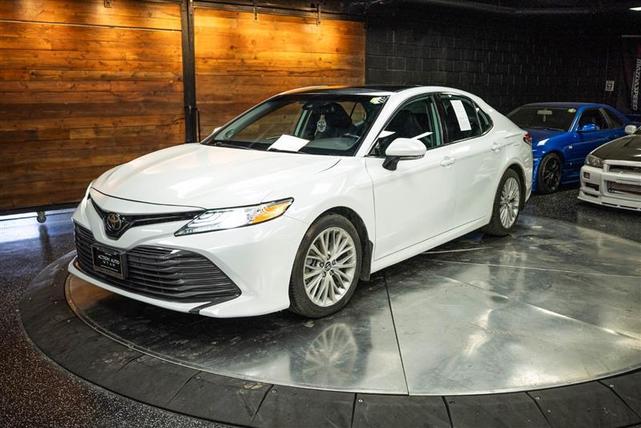 Photo of 2019 White Toyota Camry