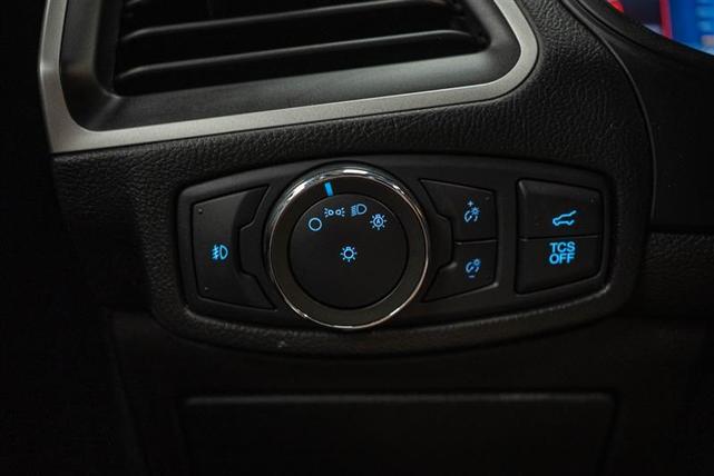 Photo of 2022 Black Ford Edge