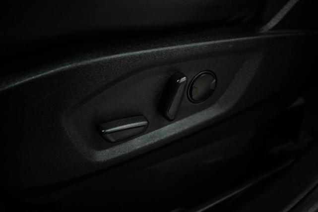 Photo of 2024 White Ford Edge