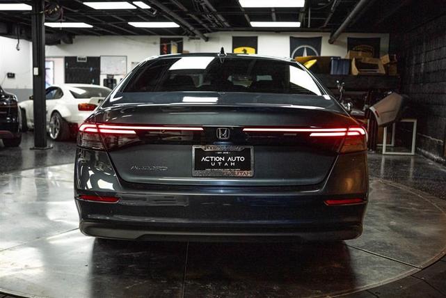 Photo of 2024 Gray Honda Accord