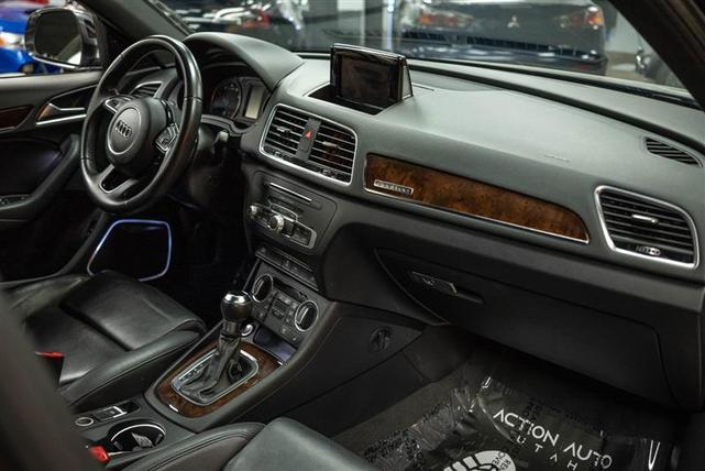 Photo of 2018 Daytona Gray Pearl Effect Audi Q3