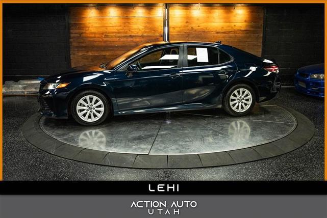 Photo of 2019 Blue Toyota Camry