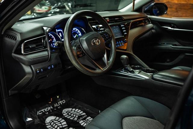 Photo of 2019 Blue Toyota Camry