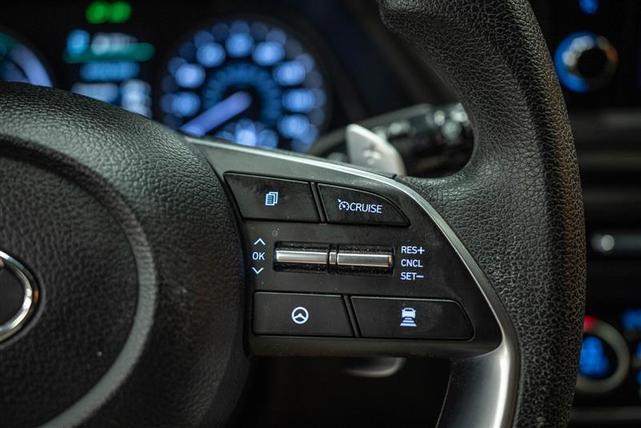Photo of 2023 Gray Hyundai SONATA Hybrid