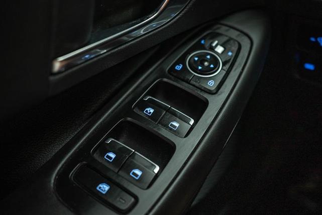 Photo of 2023 Gray Hyundai SONATA Hybrid