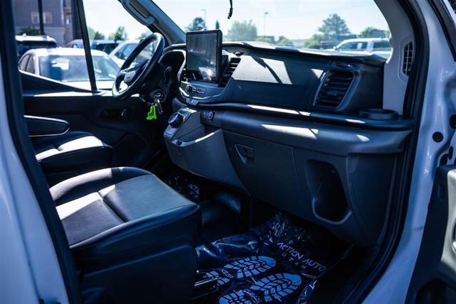 Photo of 2022 White Ford Transit-350