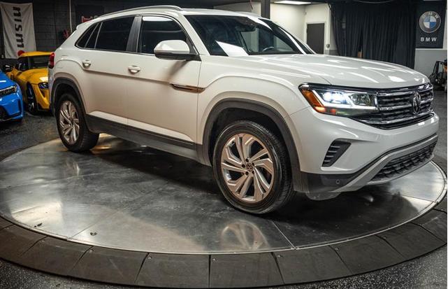 Photo of 2020 Pure White Volkswagen Atlas Cross Sport