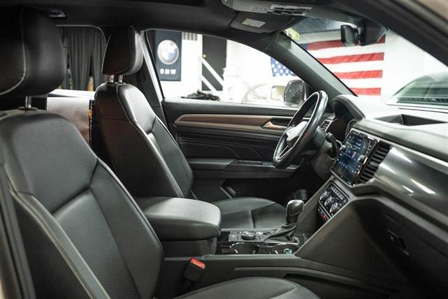 Photo of 2020 Pure White Volkswagen Atlas Cross Sport