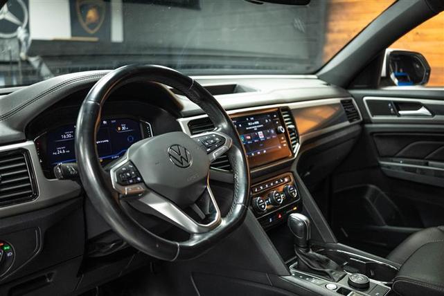 Photo of 2020 Pure White Volkswagen Atlas Cross Sport
