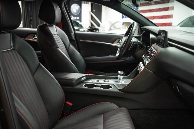 Photo of 2023 Gray Genesis G70