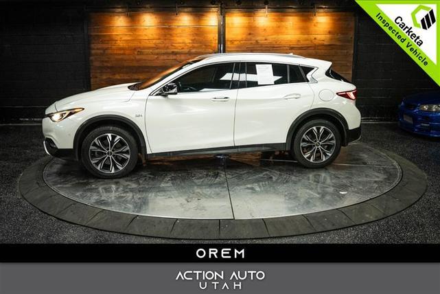 2017 Infiniti QX30