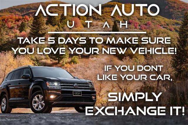 Photo of 2022 Blue Mitsubishi Outlander