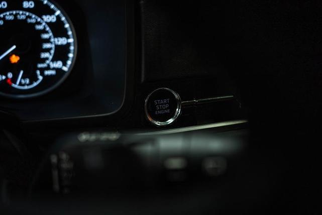 Photo of 2022 Blue Mitsubishi Outlander