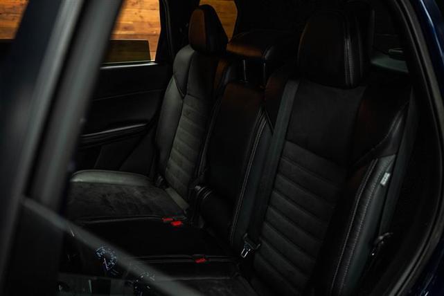Photo of 2022 Blue Mitsubishi Outlander