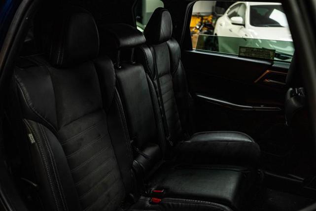 Photo of 2022 Blue Mitsubishi Outlander