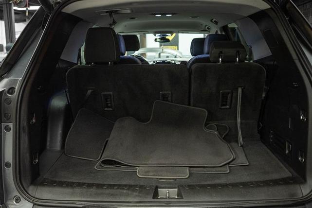 Photo of 2021 Gray Chevrolet Traverse