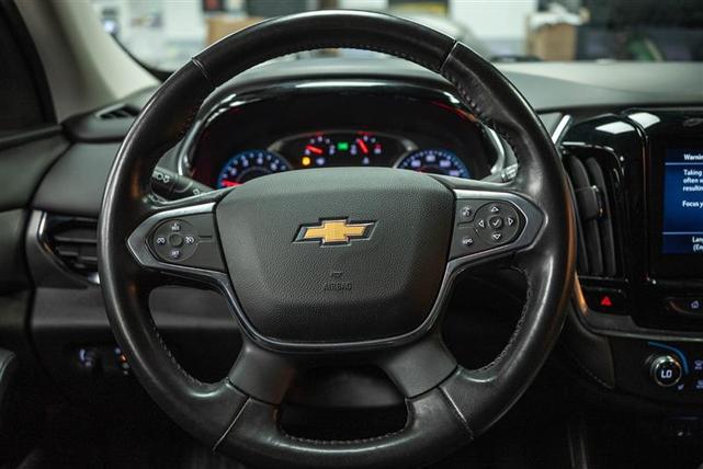 Photo of 2021 Gray Chevrolet Traverse