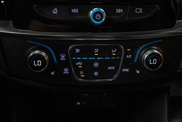 Photo of 2021 Gray Chevrolet Traverse