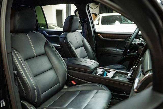 Photo of 2024 Black GMC Acadia