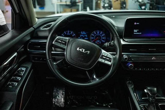 Photo of 2022 White Kia Telluride