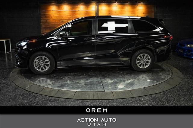 2023 Toyota Sienna