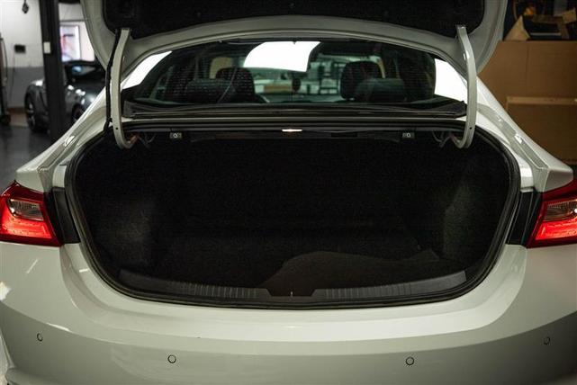 Photo of 2024 White Chevrolet Malibu