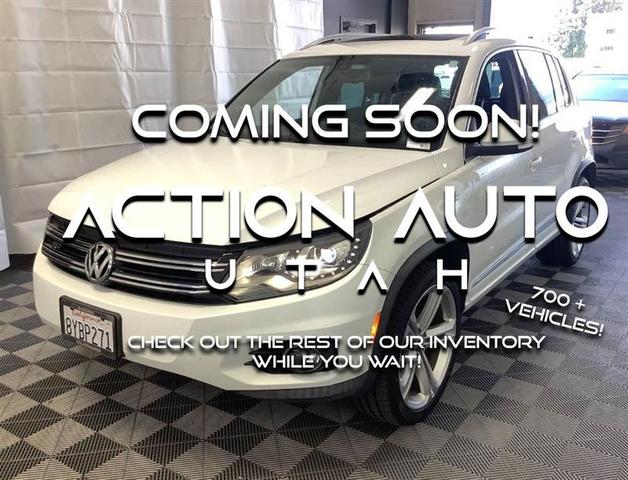 Photo of 2015 White Volkswagen Tiguan