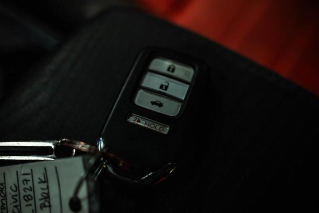 Photo of 2015 Black Honda Civic