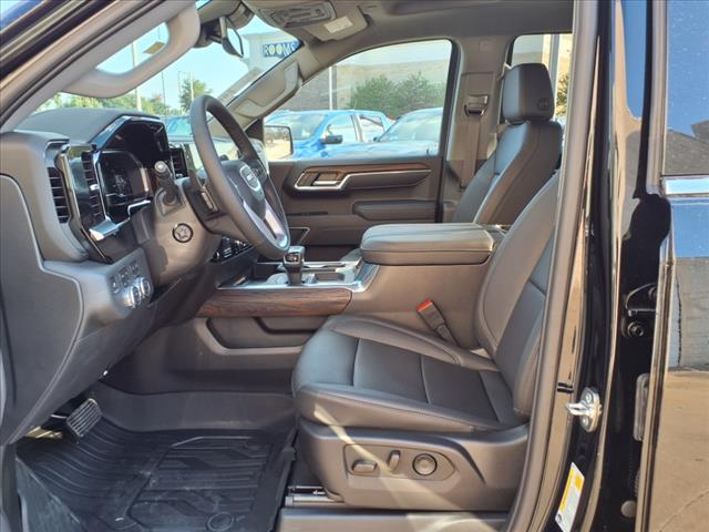 Photo of 2025 Onyx Black GMC Sierra 1500