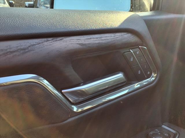 Photo of 2025 Onyx Black GMC Sierra 1500