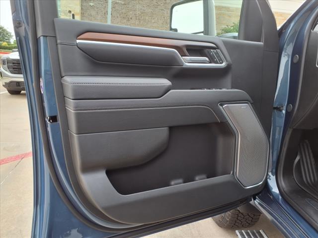 Photo of 2025 Metallic GMC Sierra 2500