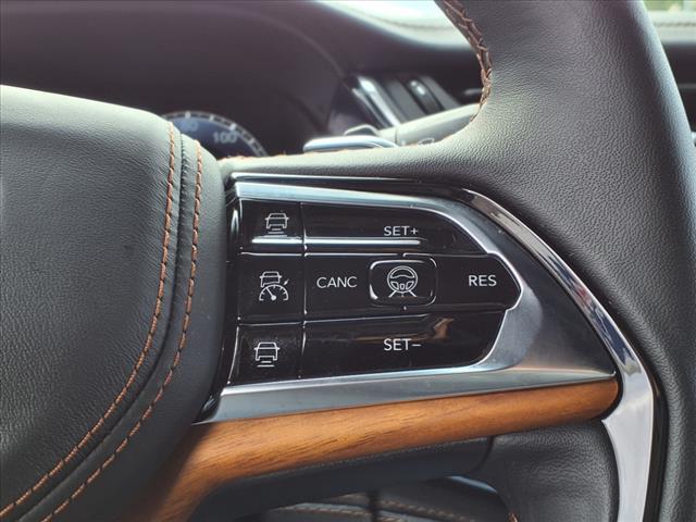 Photo of 2024 Metallic Jeep Grand Cherokee L