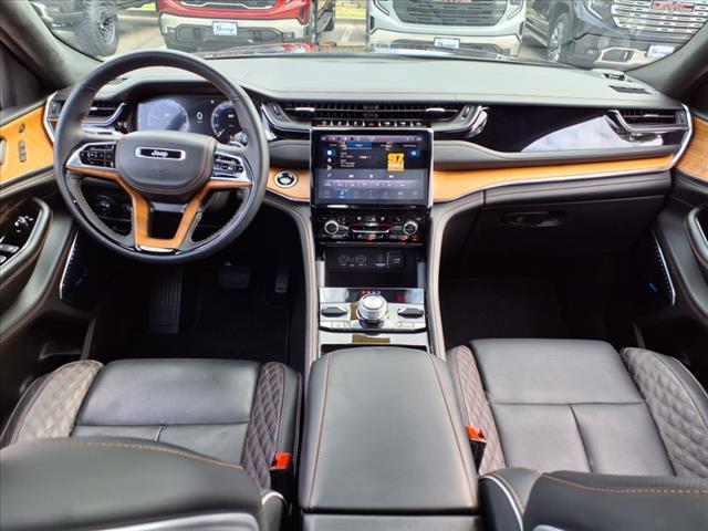 Photo of 2024 Metallic Jeep Grand Cherokee L