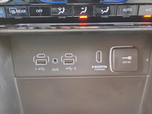 Photo of 2024 Metallic Jeep Grand Cherokee L