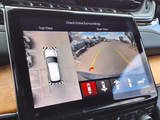 Photo of 2024 Metallic Jeep Grand Cherokee L