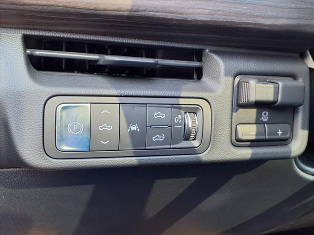 Photo of 2025 Summit White GMC Sierra EV