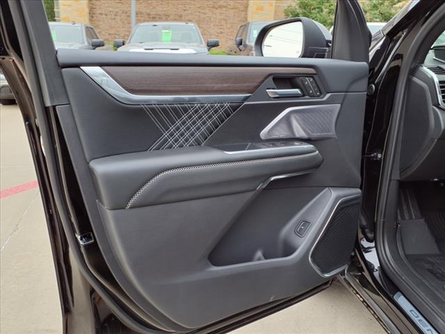 Photo of 2025 Ebony Twilight Metallic GMC Acadia