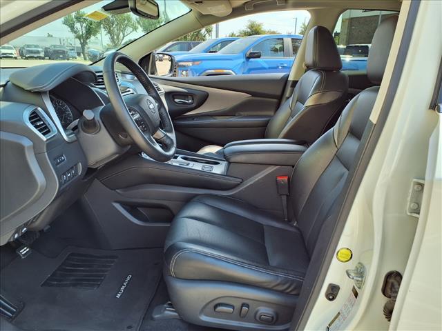Photo of 2021 White Nissan Murano