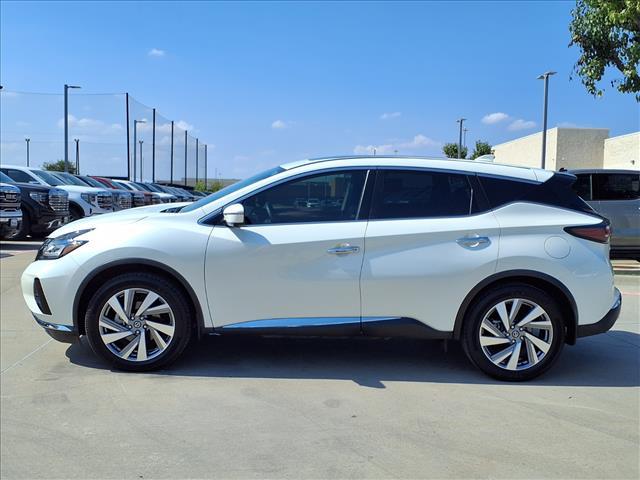 Photo of 2021 White Nissan Murano