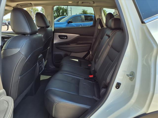 Photo of 2021 White Nissan Murano