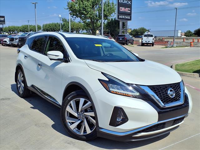 Photo of 2021 White Nissan Murano