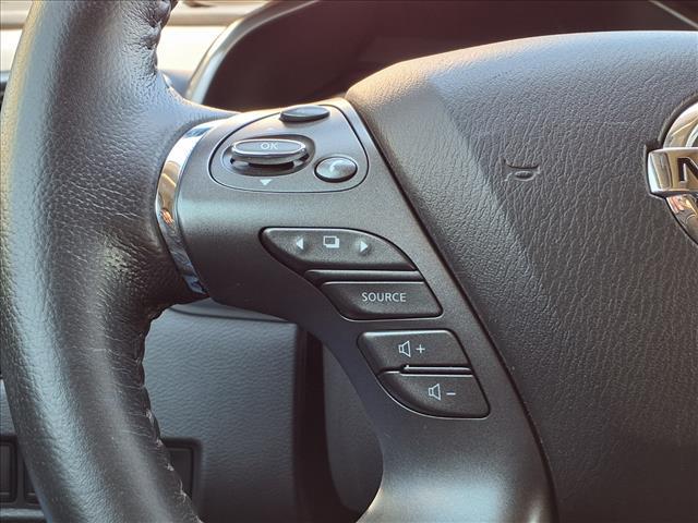 Photo of 2021 White Nissan Murano