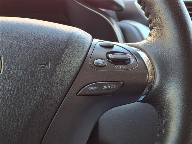 Photo of 2021 White Nissan Murano