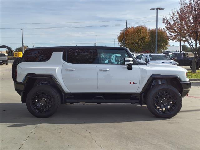 Photo of 2025 White GMC HUMMER EV SUV