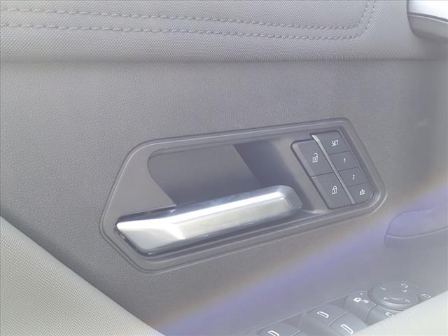 Photo of 2025 White GMC HUMMER EV SUV