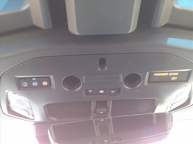 Photo of 2025 White GMC HUMMER EV SUV