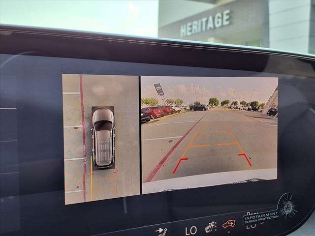 Photo of 2025 White Frost Tri-Coat Buick Enclave