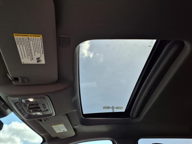 Photo of 2025 White Frost Tri-Coat GMC Sierra 2500
