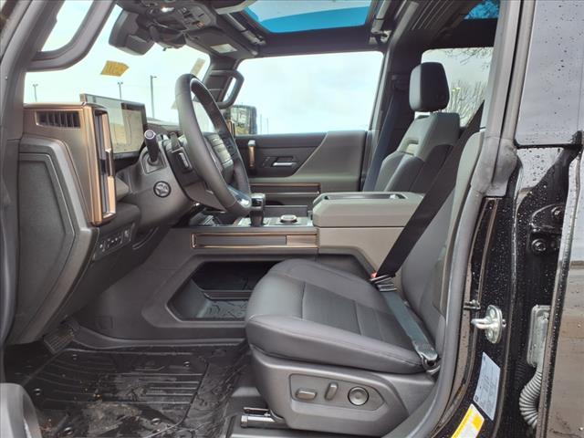 Photo of 2025 Black GMC HUMMER EV SUV